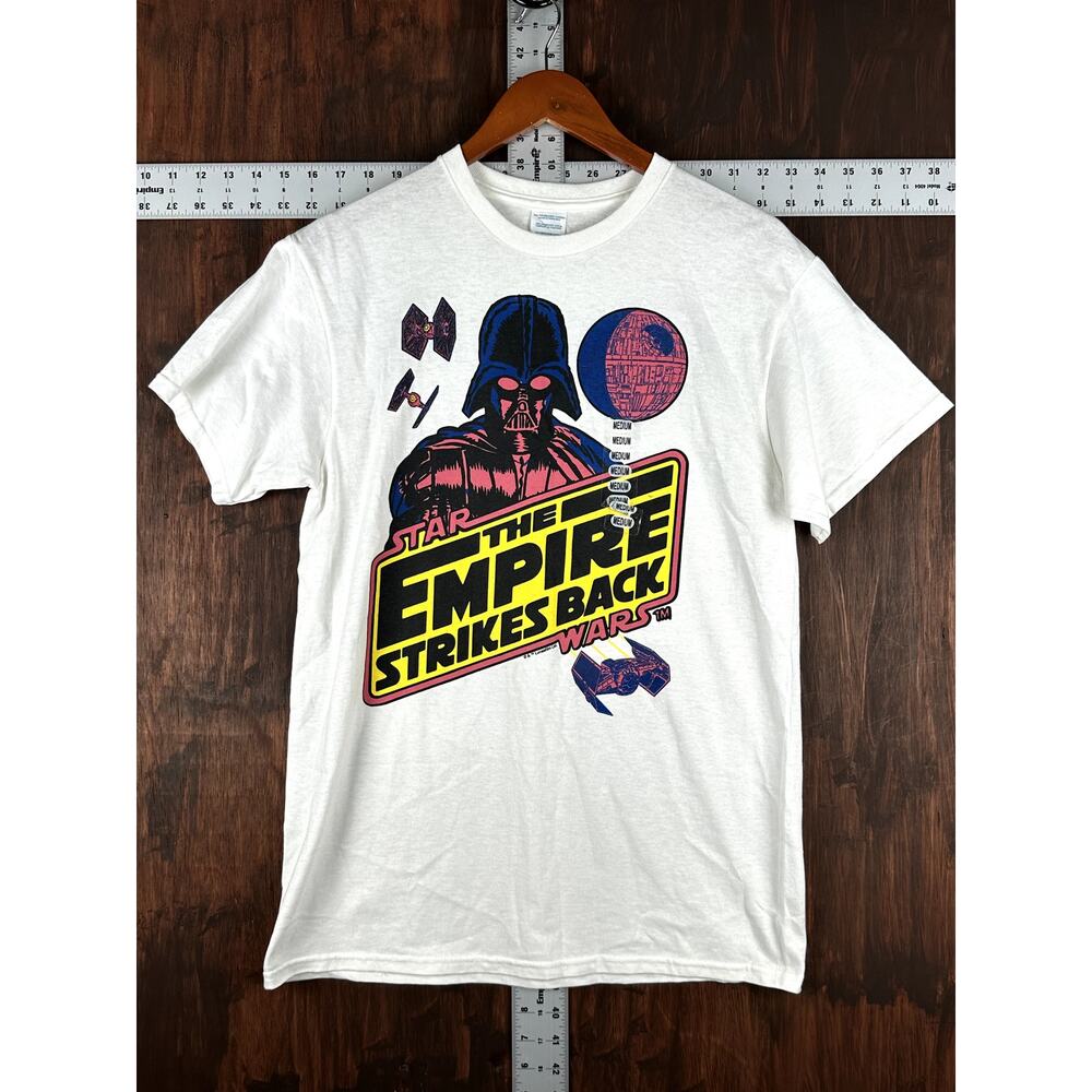 Star Wars The Empire Strikes Back Delta Pro White Medium NEW NWOT Darth Vader